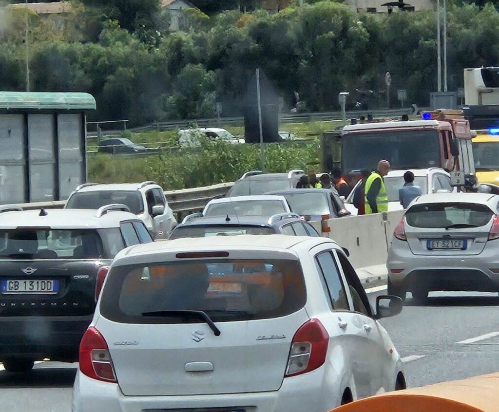 incidente raccordo autostradale