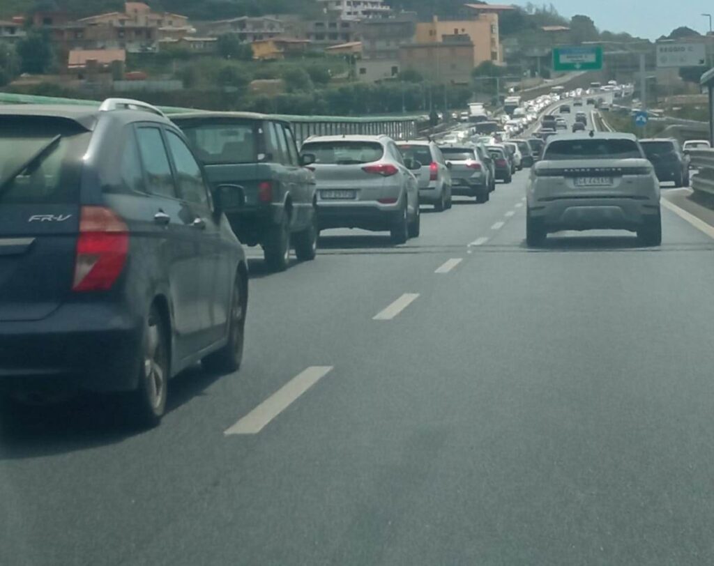 incidente raccordo autostradale