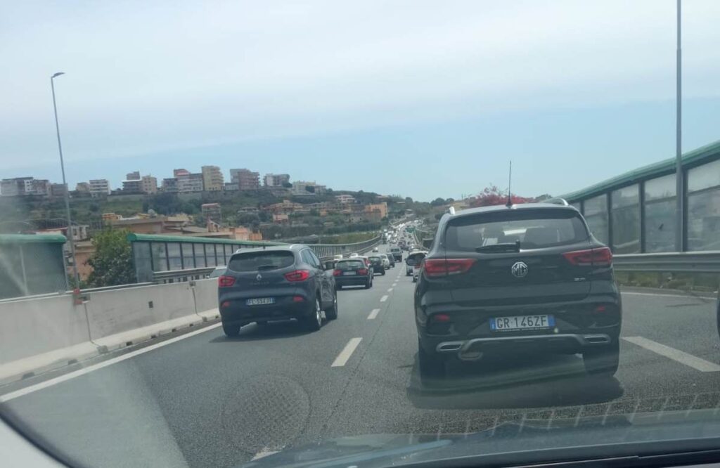 incidente raccordo autostradale