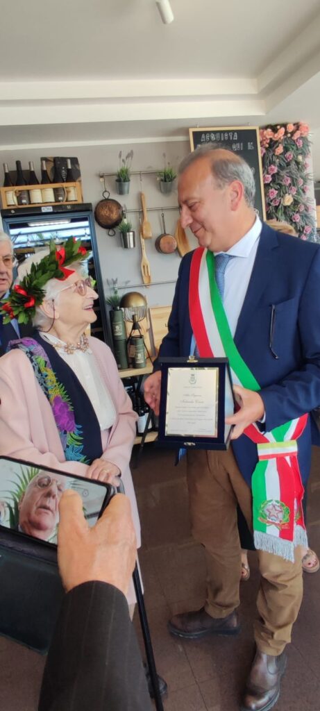 iolanda 100 ann
