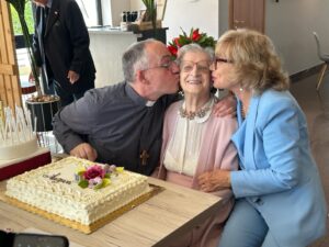 iolanda 100 ann