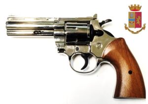pistola rapina bingo
