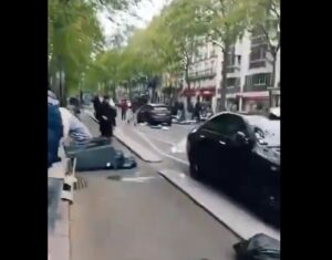 scontri parigi