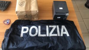 sequestro sala giochi polizia crotone