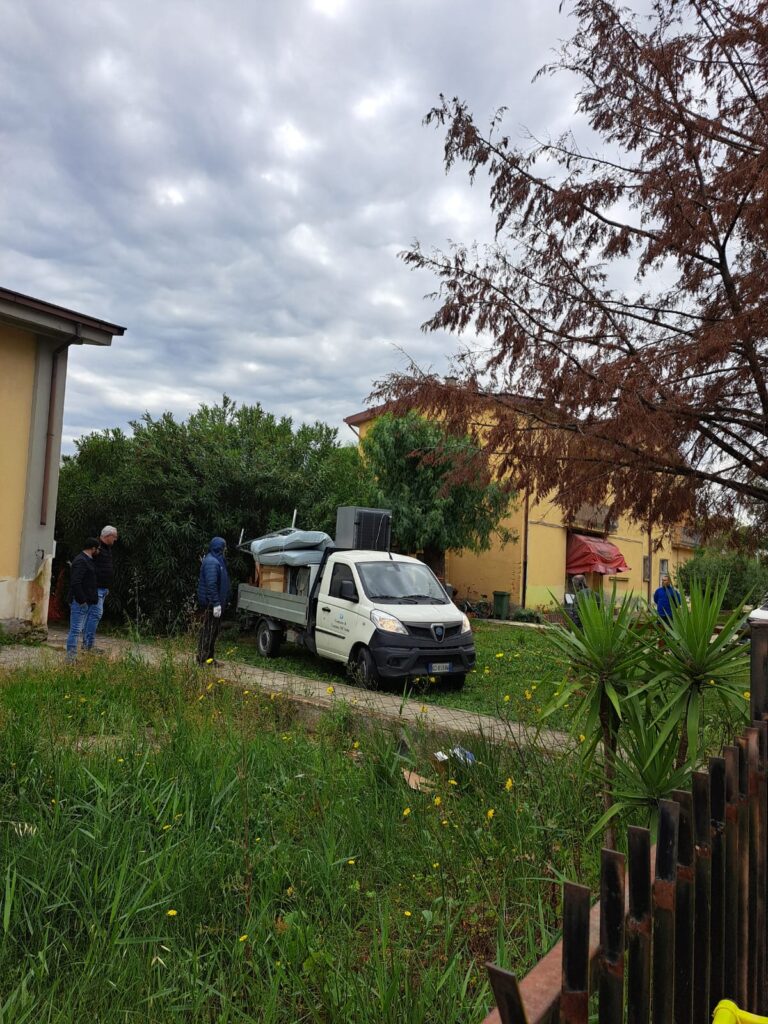 sgombero ex chiesa sibari