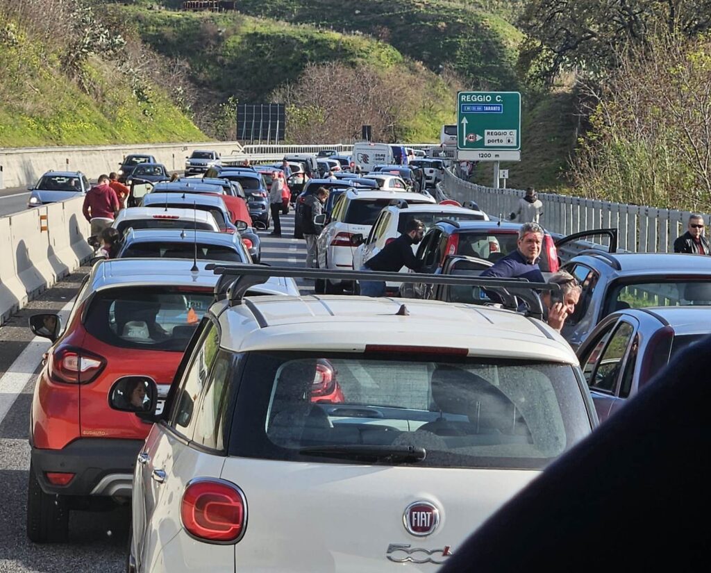 traffico in tilt a2 gallico