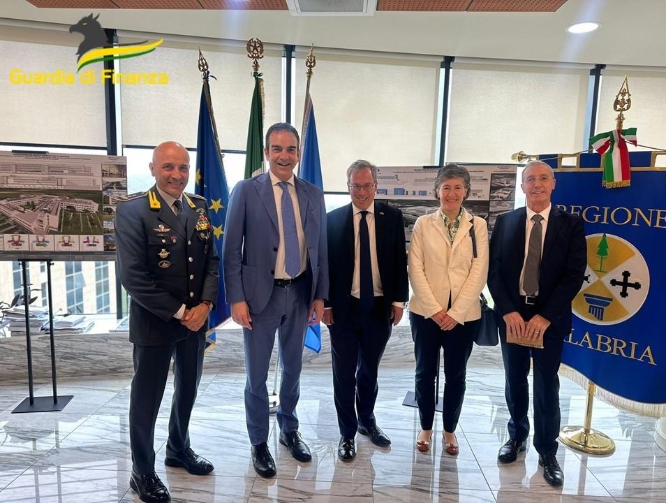 Ambasciatore britannico Italia San Marino Lord Edward Llewelly visita Calabria (1)