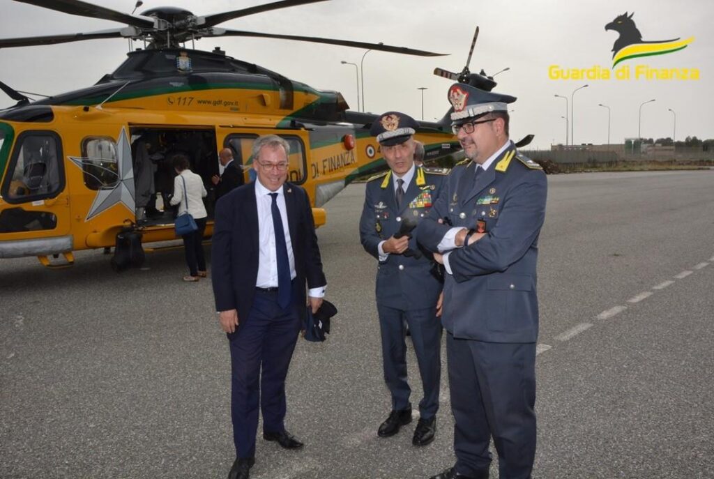 Ambasciatore britannico Italia San Marino Lord Edward Llewelly visita Calabria (2)