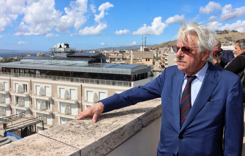 L'attore Giannini visita i Bronzi di Riace