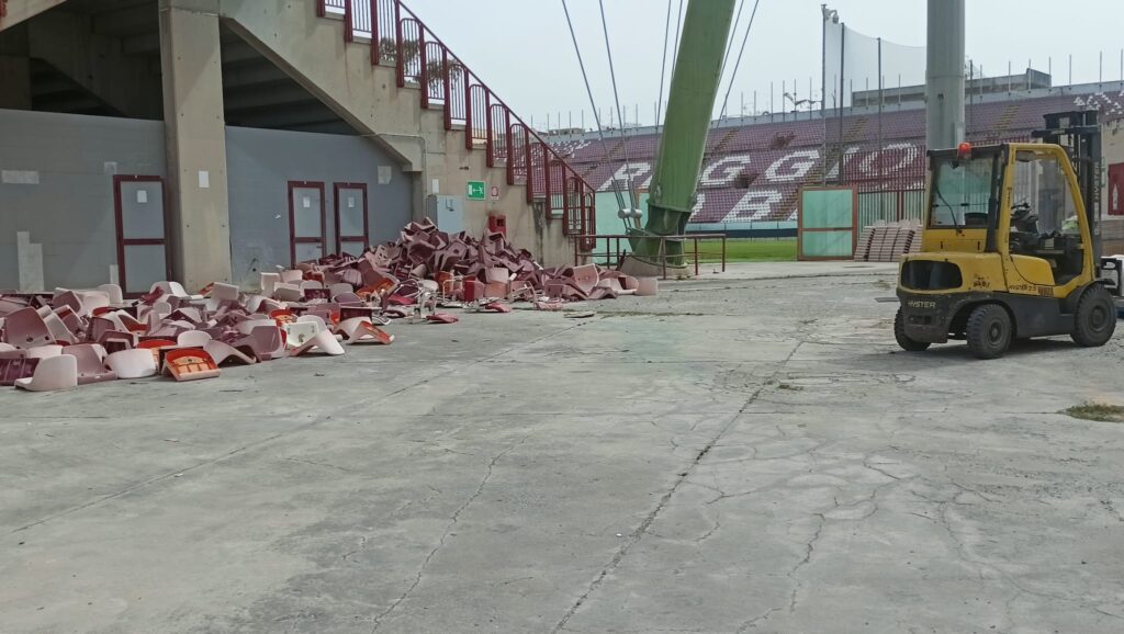 Lavori stadio Granillo