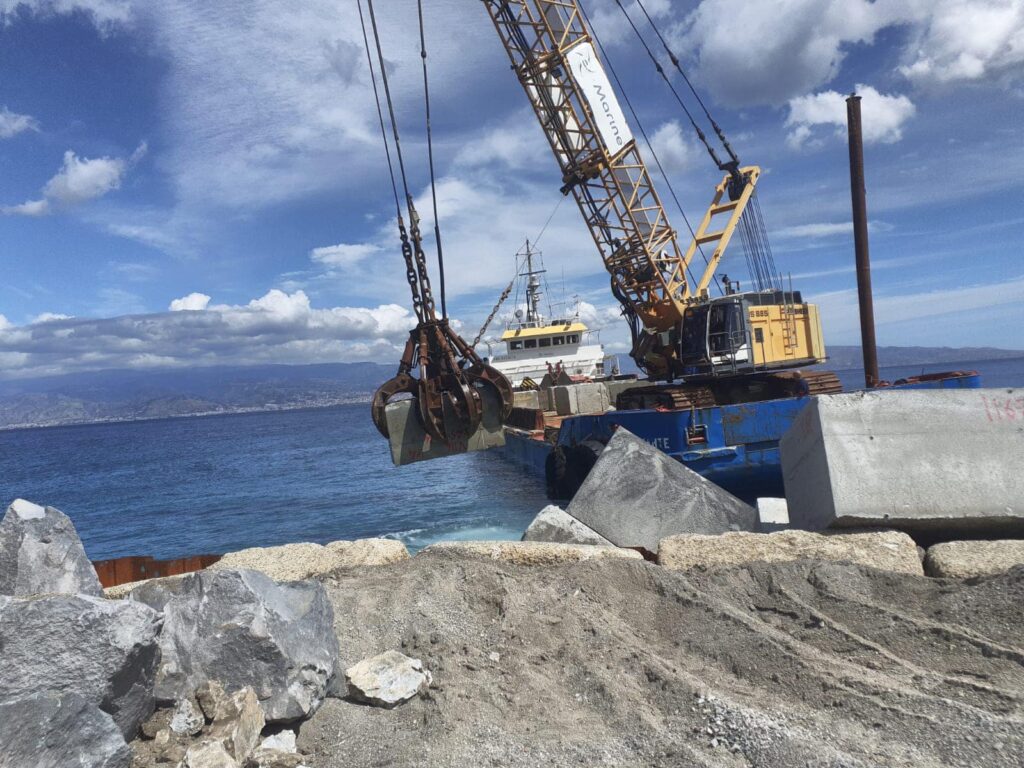 Lavori contro erosione costiera messina