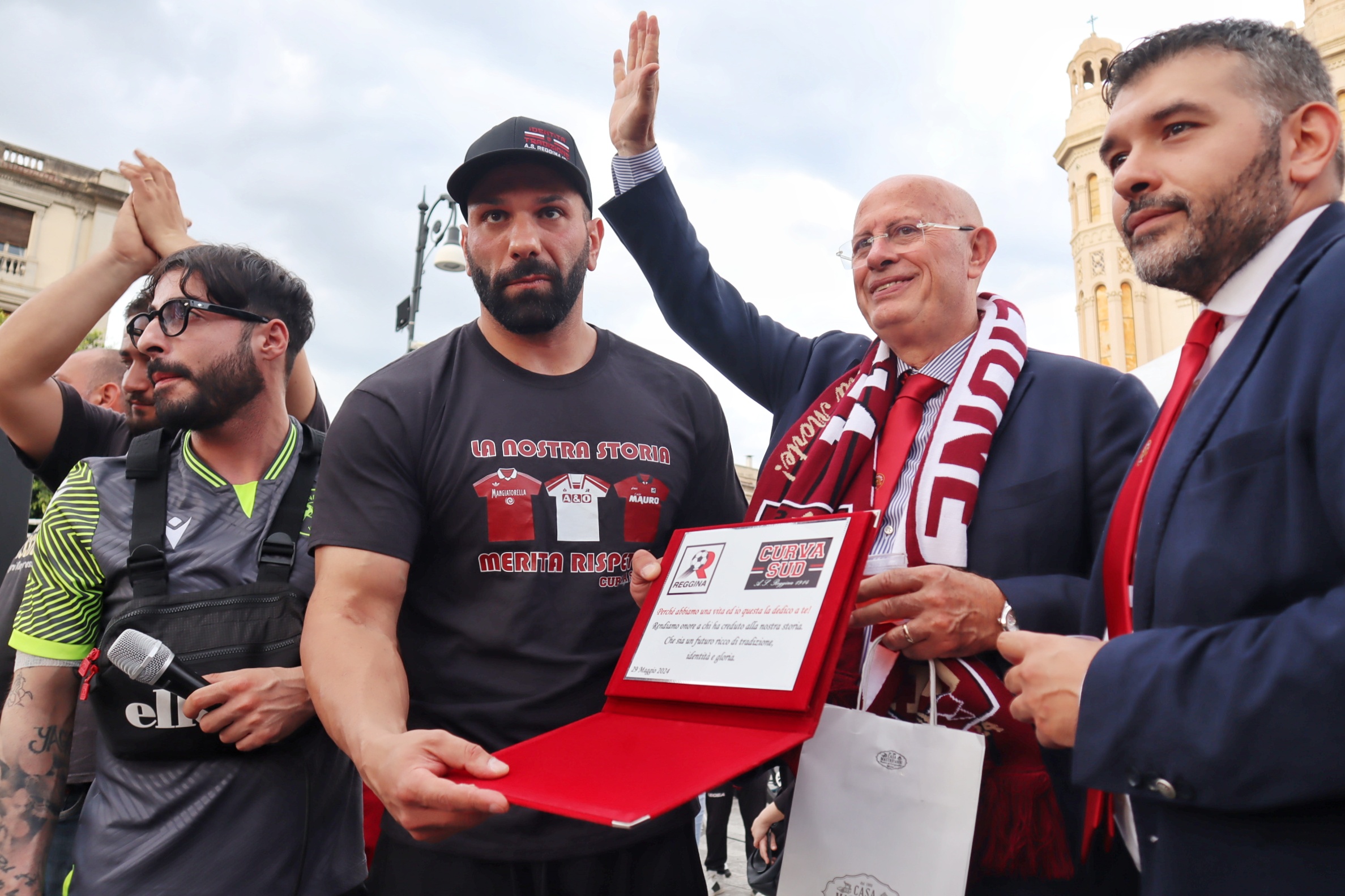 Reggina, l’inchiesta sugli ultras: “Ballarino costretto a dargli soldi sotto ric