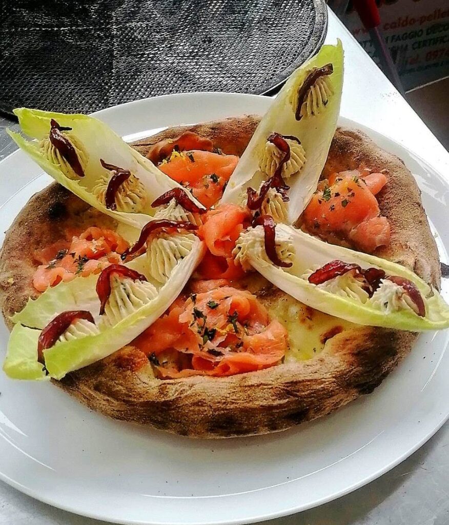Pizzaiola reggina a Taranto Mary Zumbo vince Premio Arcimboldo 2024