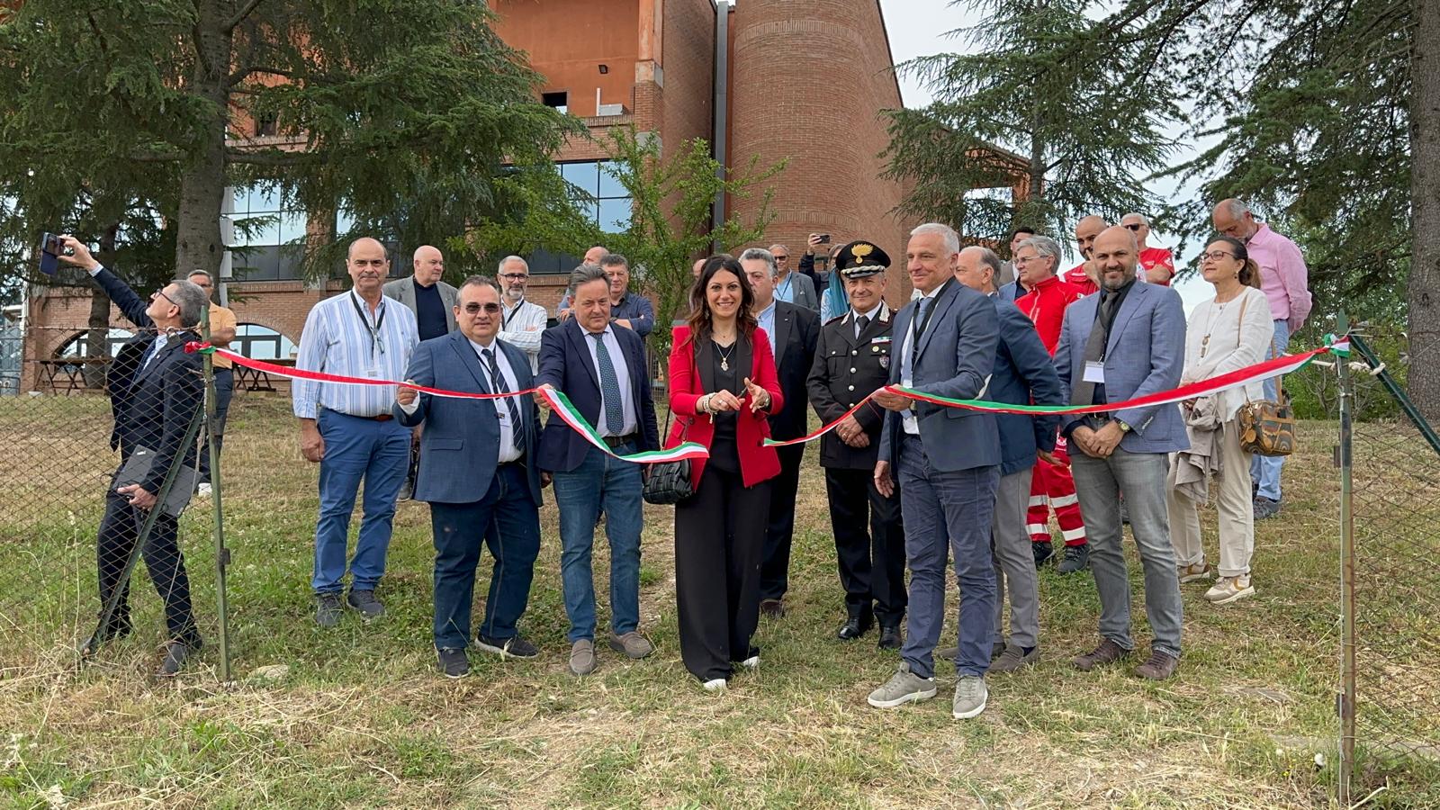 Rosaria Succurro inaugura la tartufaia