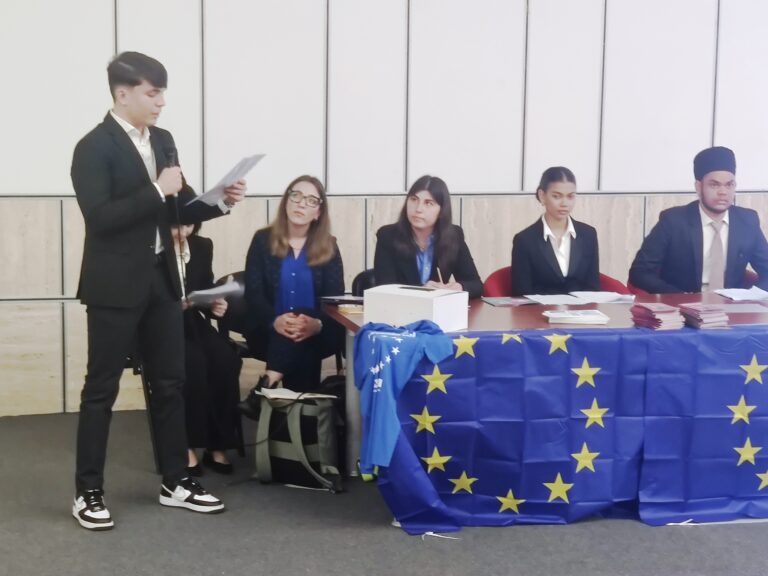 Studenti reggini simulano Seduta Parlamento Europeo