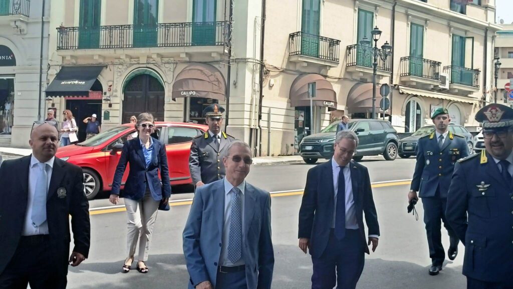 Visita ambasciatore inglese da Gelateria Cesare