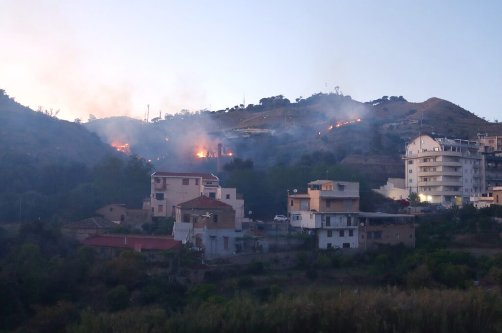 incendio collina di pentimele