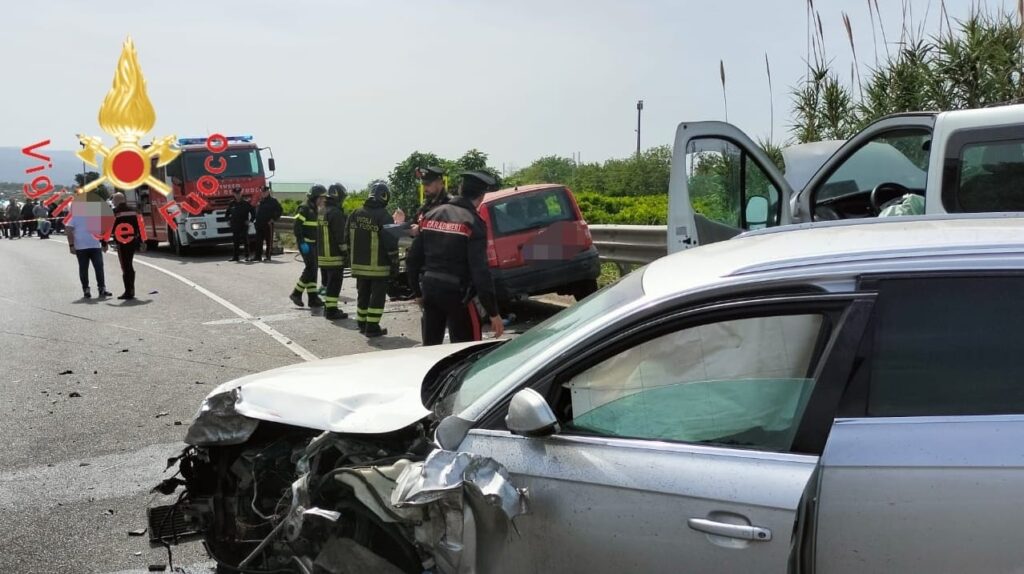 incidente corigliano rossano ss106 (1)