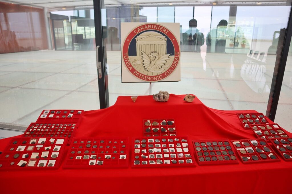 reperti archeologici restituiti carabinieri