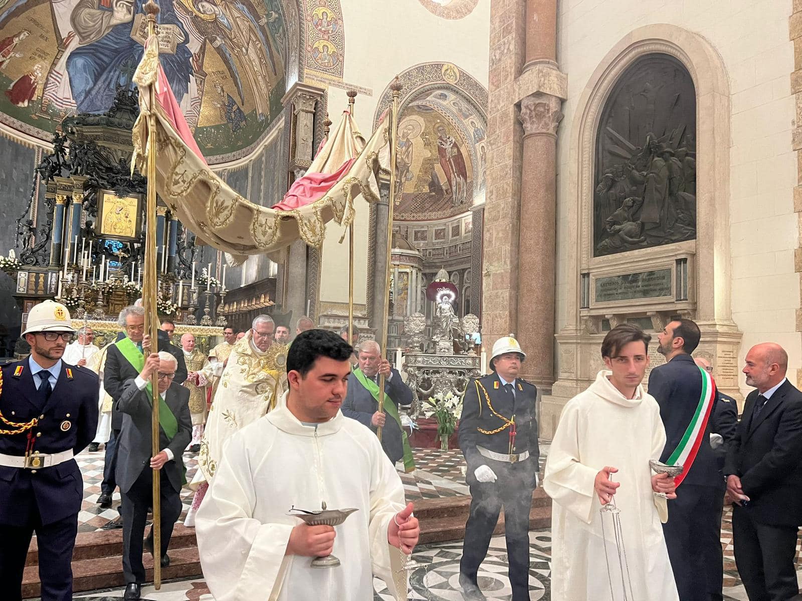 Messina, processione del Corpus Domini con il Vascelluzzo