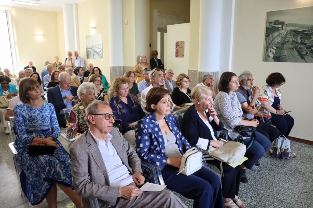 Donazione libri palazzo Zani