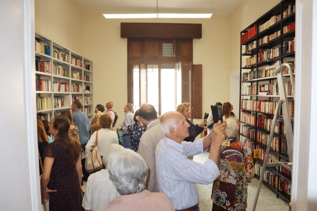 Donazione libri palazzo Zani