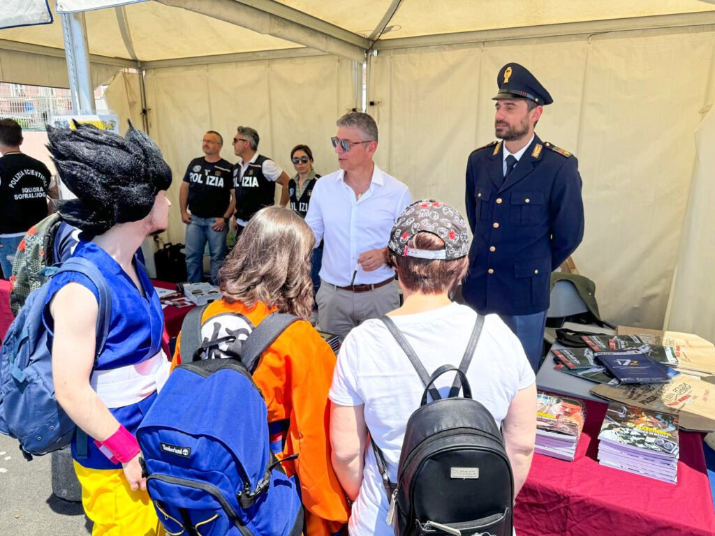Etna comics Polizia
