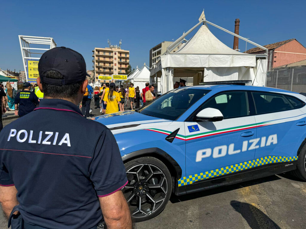 Etna comics Polizia