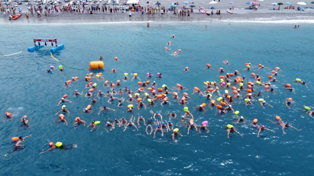 La partenza della gara 2023 Isola di Cirella