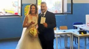 Vanno a votare dopo il matrimonio a Squillace, Catanzaro