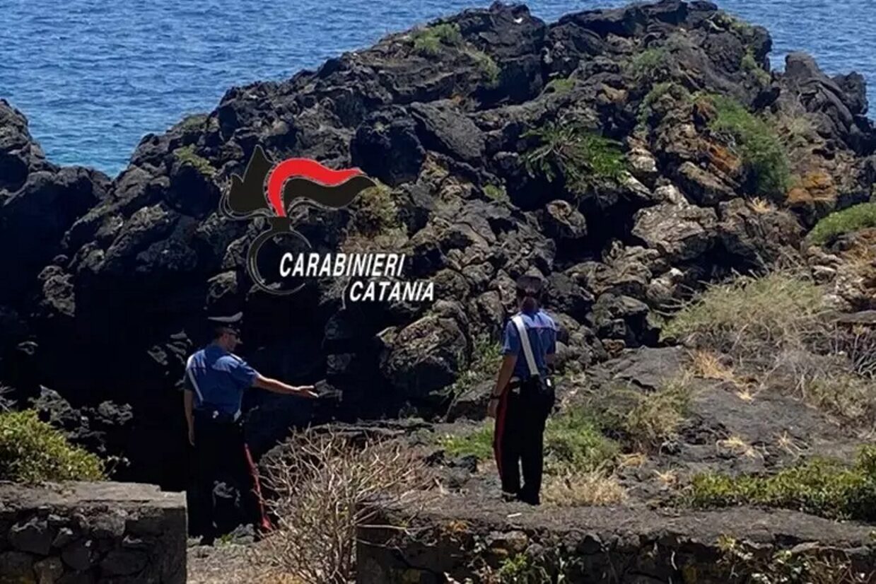 carabinieri catania spiaggia