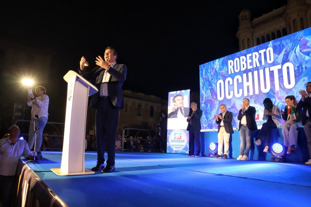 comizio elezioni europee forza italia piazza duomo reggio calabria (25)