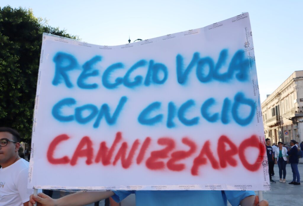 comizio elezioni europee forza italia piazza duomo reggio calabria (4)