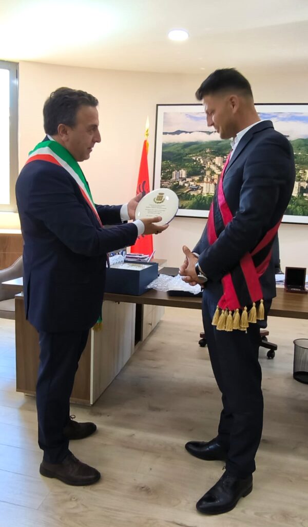 il dono di Baffa a Melishy