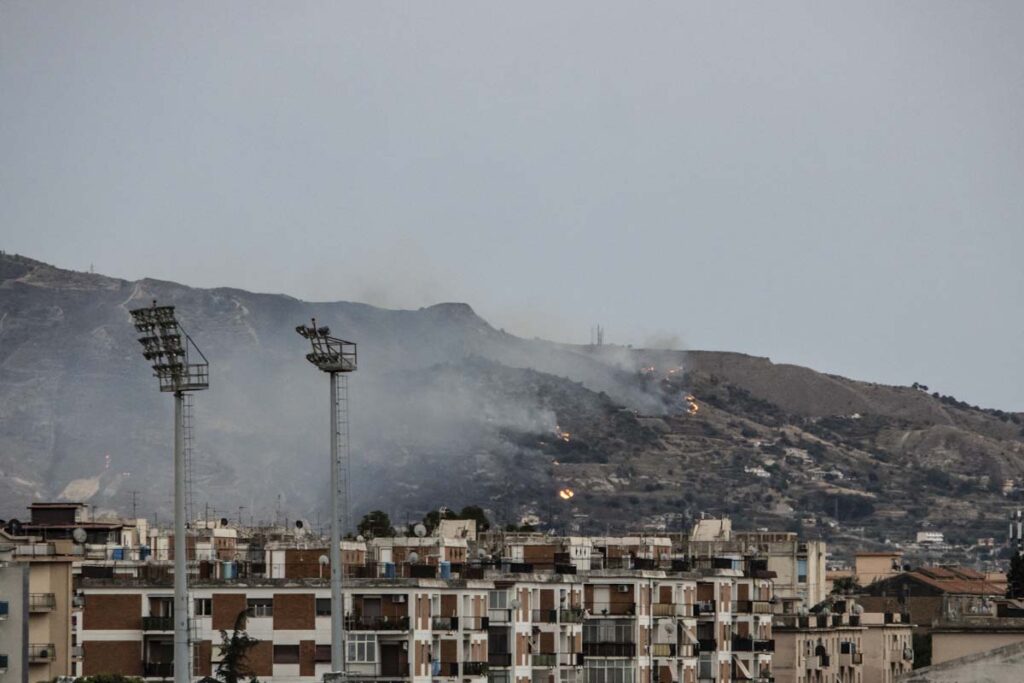 incendio colline pellaro