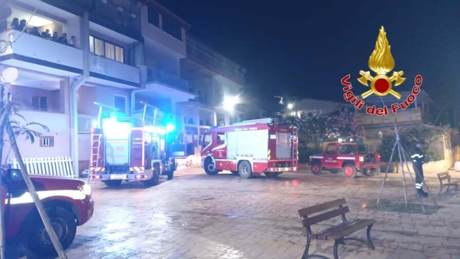 incendio lido balneare