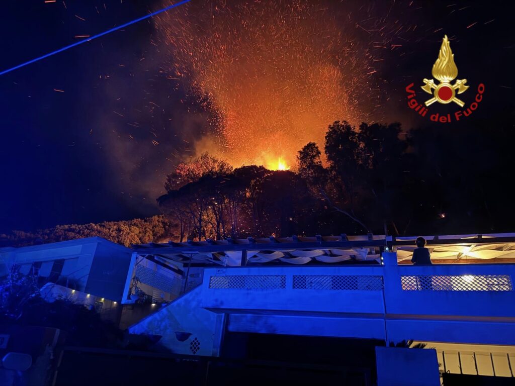 incendio messina zona nord