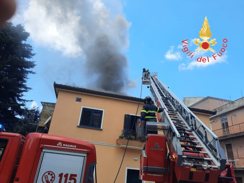 incendio pannelli fotovoltaici