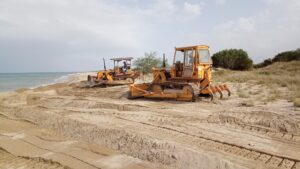 lavori spiaggia Cassano