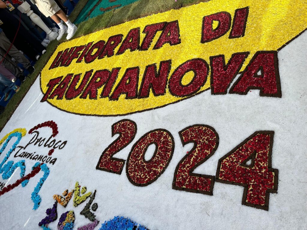 rosaria succurro infiorata taurianova