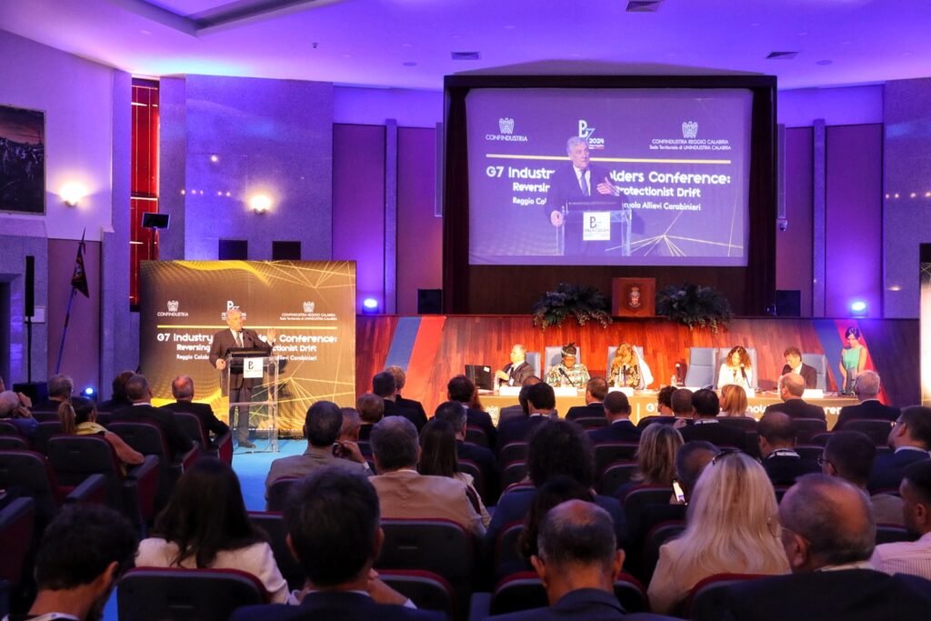 Conferenza Vertice b7 Scuola Allievi Carabinieri per g7 commercio reggio calabria