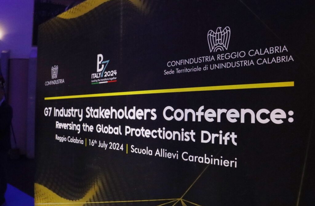 Conferenza Vertice b7 Scuola Allievi Carabinieri per g7 commercio reggio calabria