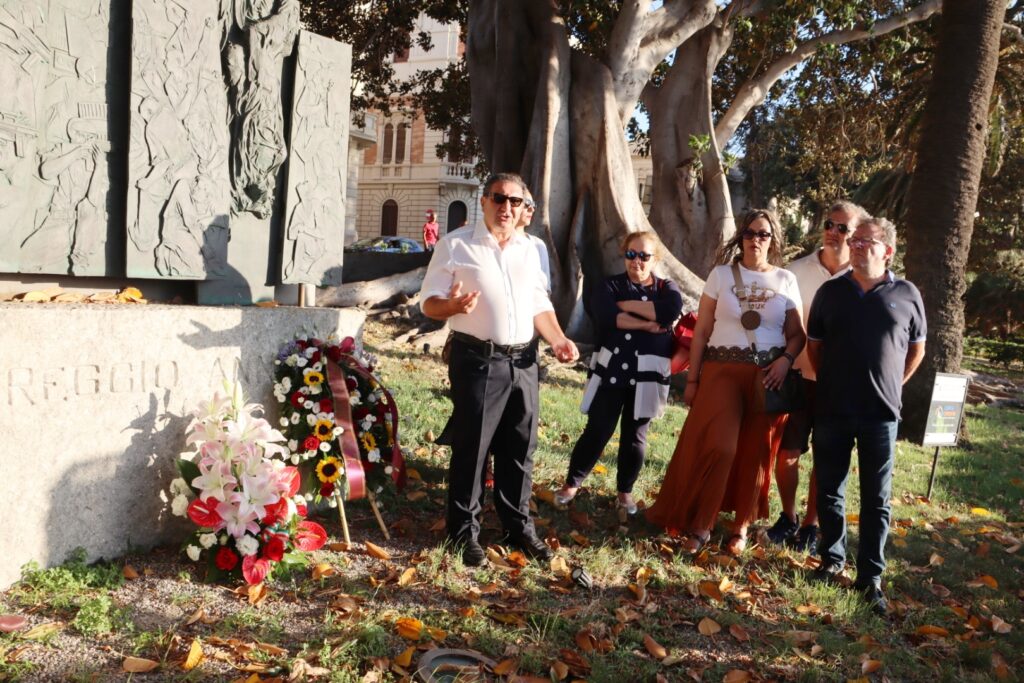 Deposizione stele Rivolta Reggio