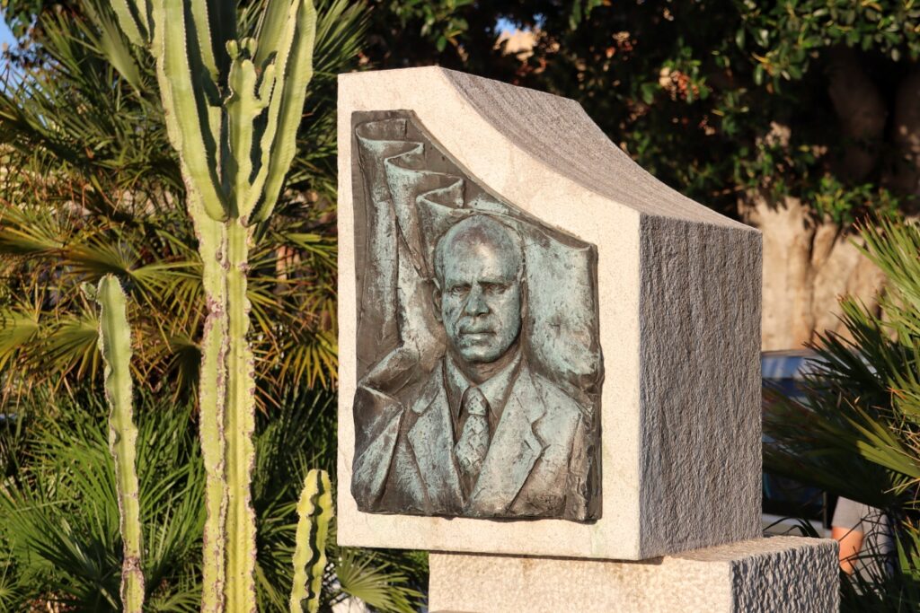 Deposizione stele Rivolta Reggio