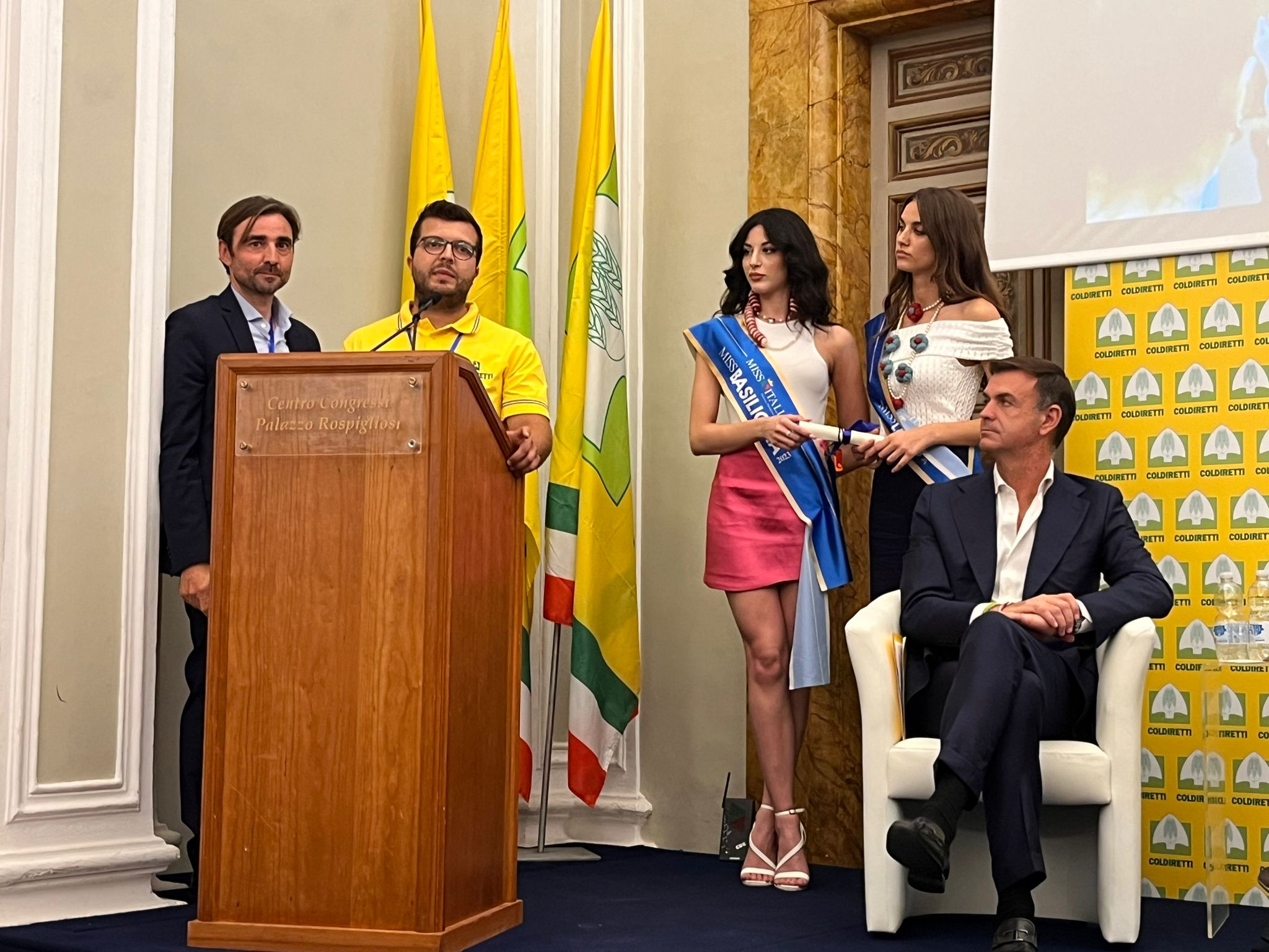 Il giovane impreditore Natale Godino al podio.jfif (1)