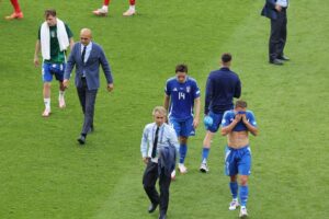 Italia sconsolata dopo l'eliminazione dagli Europei contro la Svizzera