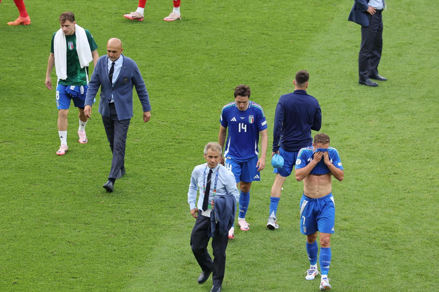 Italia sconsolata dopo l’eliminazione dagli Europei contro la Svizzera