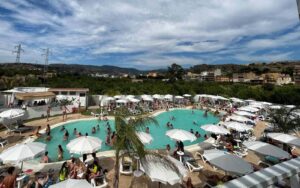 Nuez Pool & Party