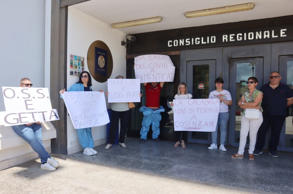 Protesta oss e infermieri