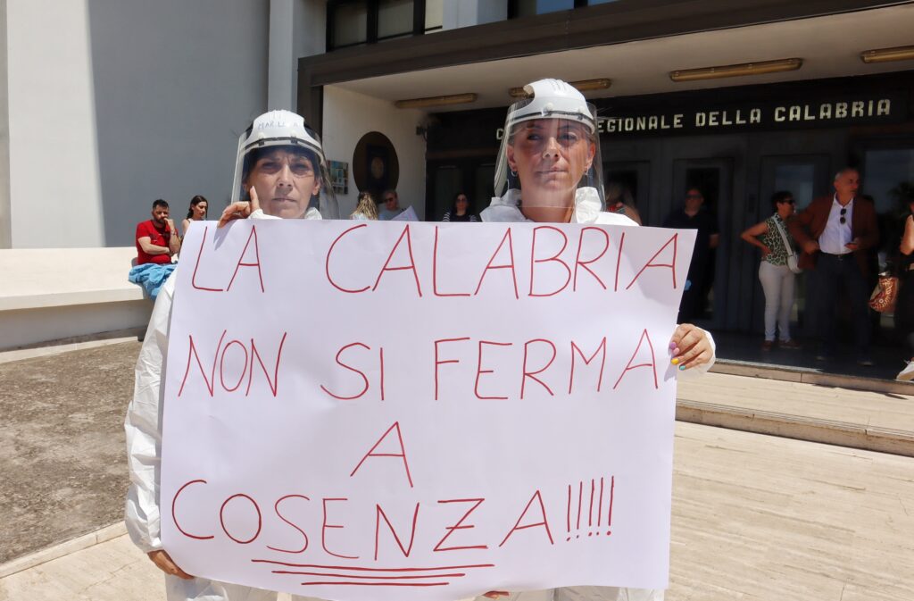 Protesta oss e infermieri